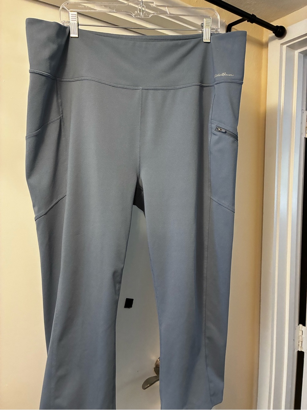 Grey Eddie Bauer Athletic Gym Leggings with Zippered Pocket